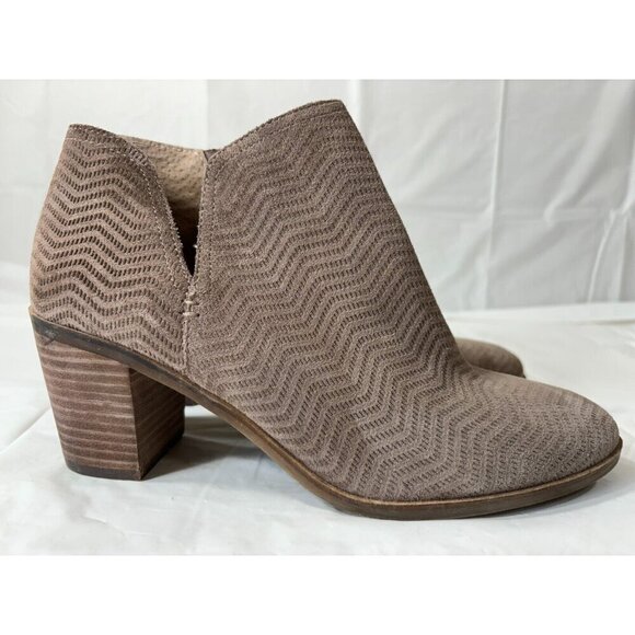 Lucky Brand Pickla Ankle Boots Booties Chevron Suede Beige Size 9M - Picture 2 of 12